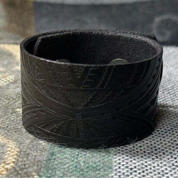leather bracelet cuff custom lasered black with tattoo - Picture 2 of 7